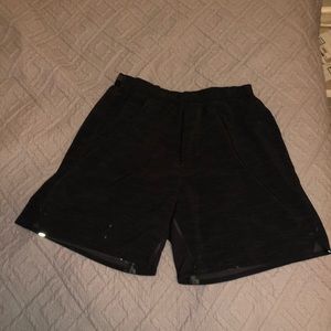 Lululemon Men’s Surge Shorts Linerless 5” Size M